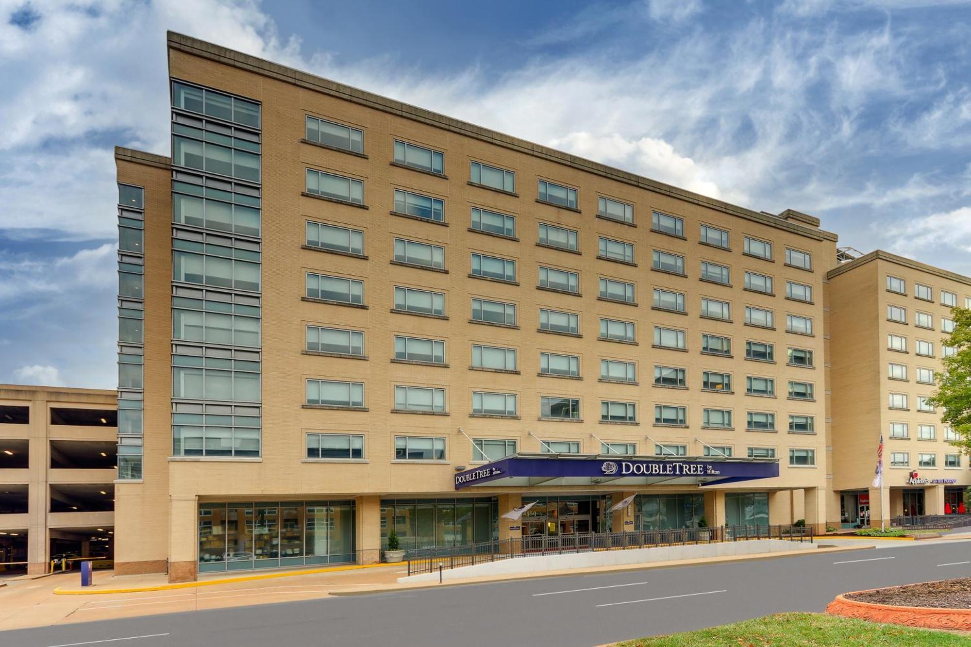 Doubletree By Hilton St. Louis Forest Park Dış mekan fotoğraf